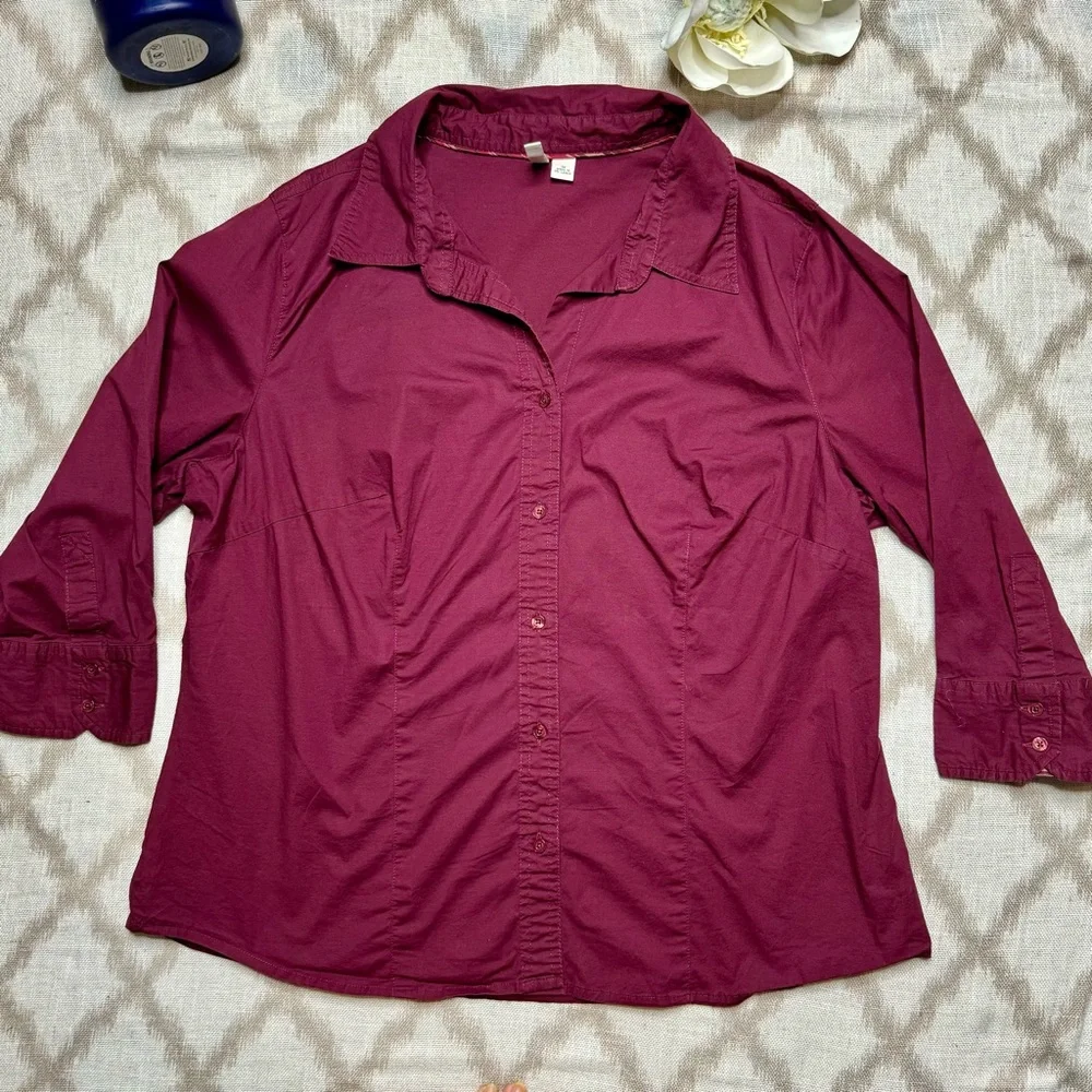 St. John’s Bay Burgundy Button Down Blouse 1X Stretch Roll Tab Top